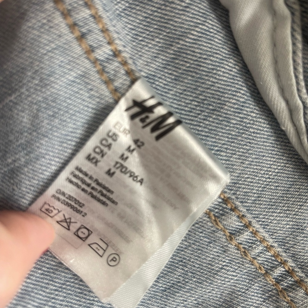 H&M Light Blue Jean Jacket - Picture 3 of 4